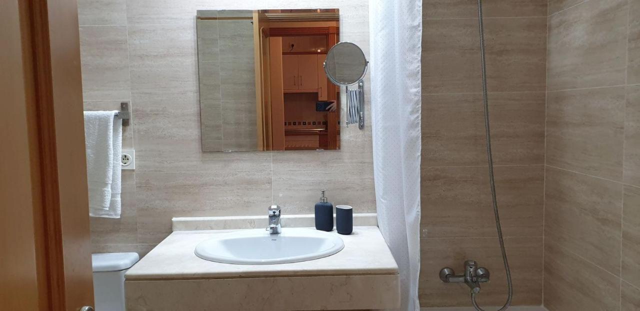 Neptuno 2B Menyber Apartman Nerja Kültér fotó